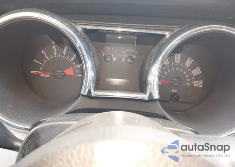 2005 Ford Mustang V6 Deluxe/V6 Premium z USA, uszkodzony, nr VIN 1ZVFT80N755128416